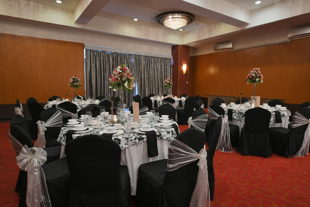 Paseo Premiere Hotel Santa Rosa  Eksteriør bilde